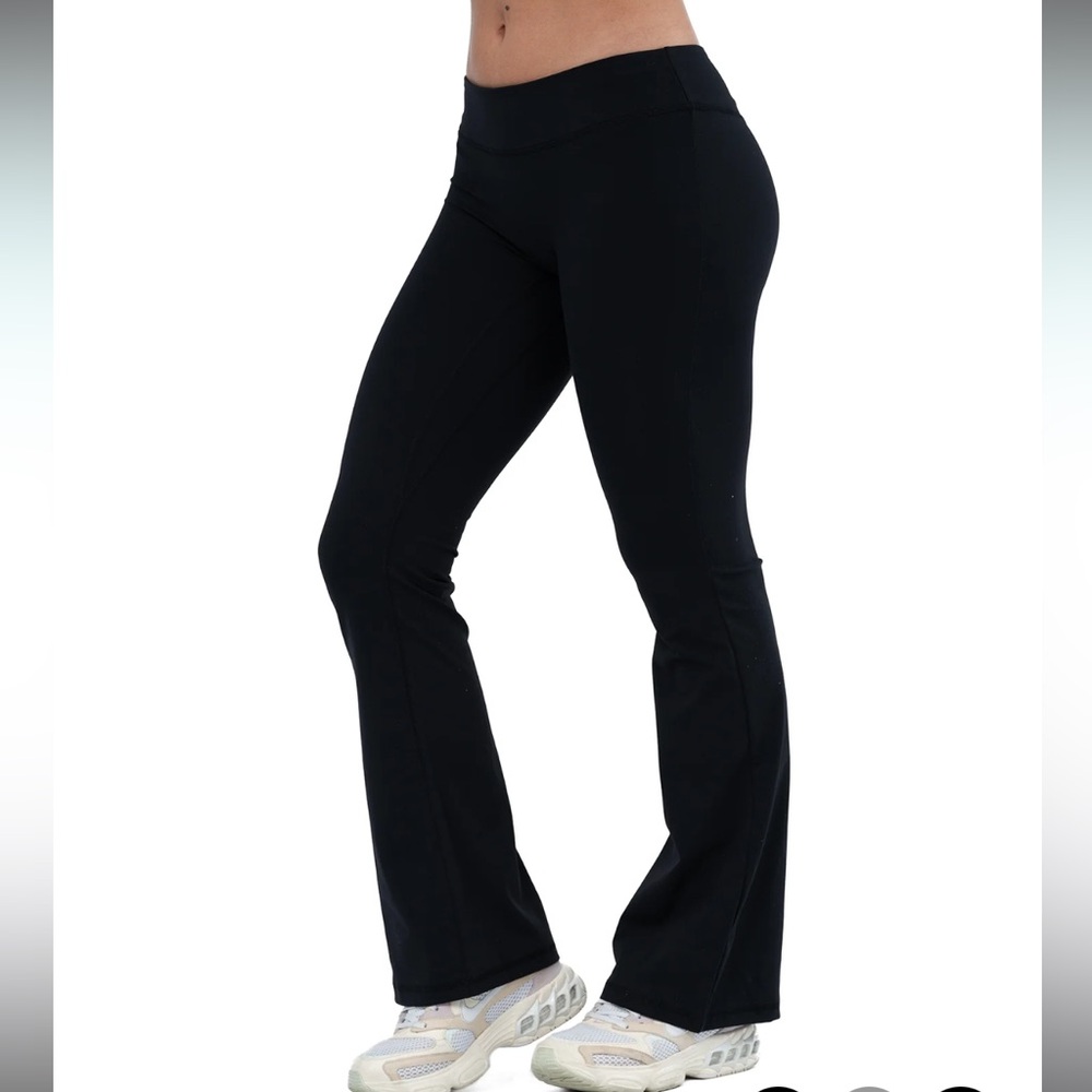 NEVER WORN Intus Australia Athletica S2 – Low Rise Flare Leggings